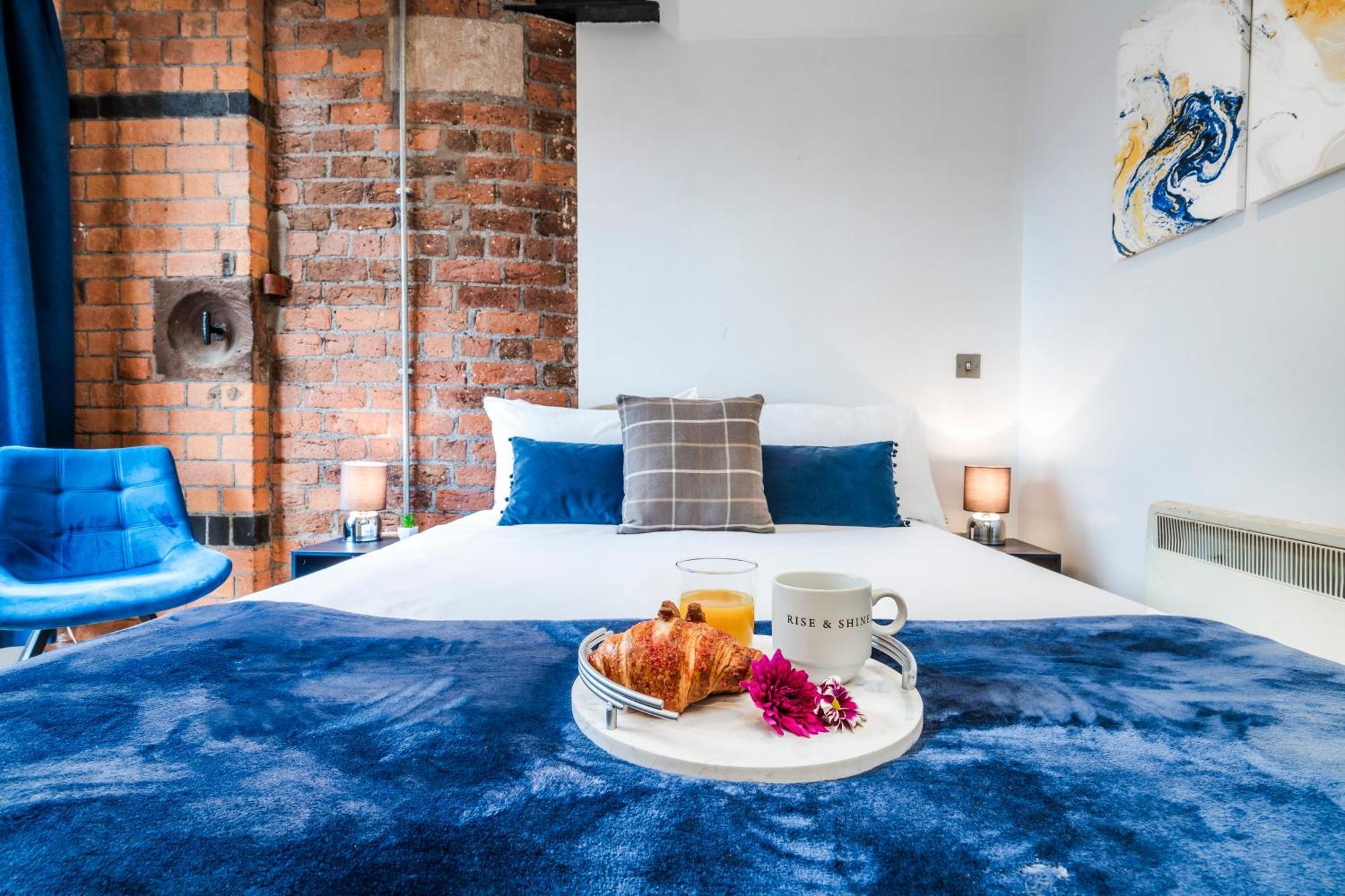 Cavern Quarters, Beautiful Two Bedroom City Centre Apartment By Garudy Serviced Apartments And Short Lets - Perfect For Longer Stays Liverpool Exterior foto