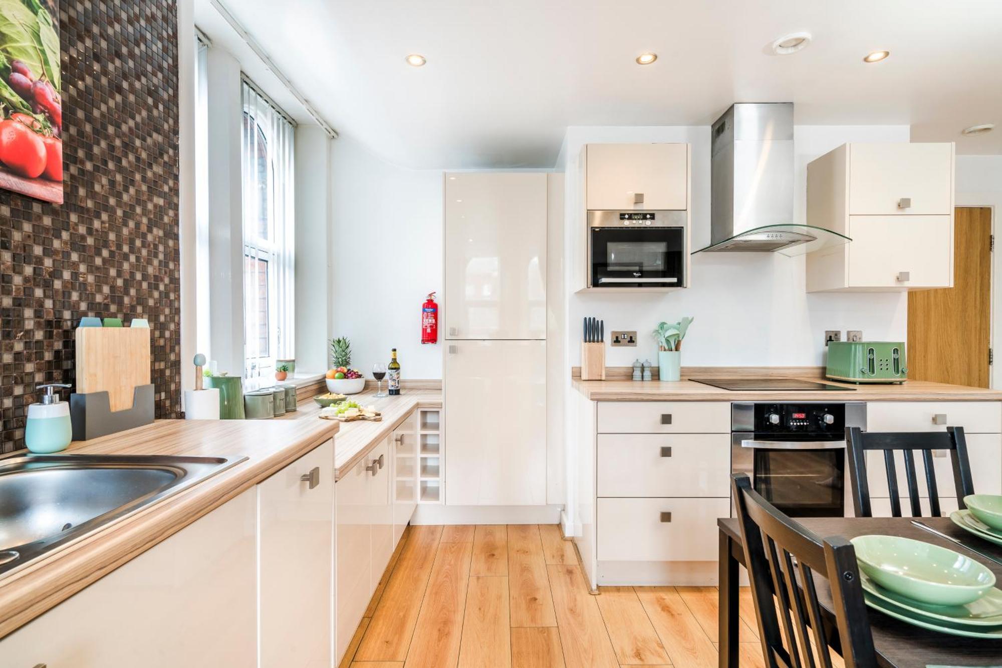 Cavern Quarters, Beautiful Two Bedroom City Centre Apartment By Garudy Serviced Apartments And Short Lets - Perfect For Longer Stays Liverpool Exterior foto