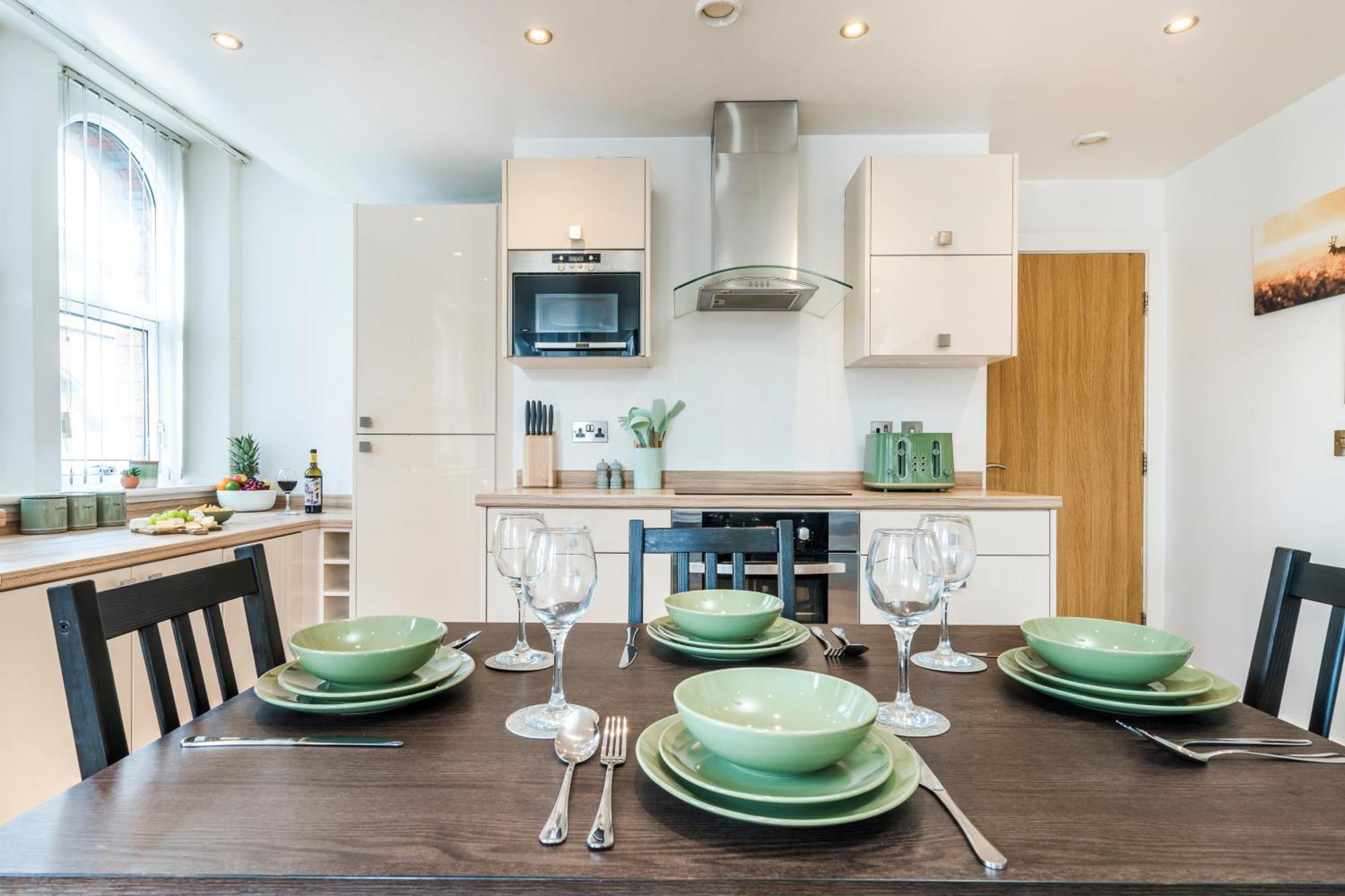 Cavern Quarters, Beautiful Two Bedroom City Centre Apartment By Garudy Serviced Apartments And Short Lets - Perfect For Longer Stays Liverpool Exterior foto